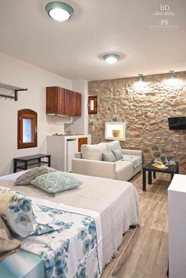 Pyrgos Houses And Restaurant Avgonima Exteriér fotografie