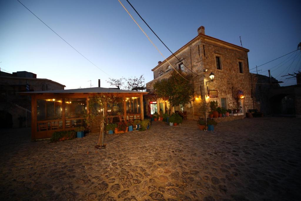 Pyrgos Houses And Restaurant Avgonima Exteriér fotografie